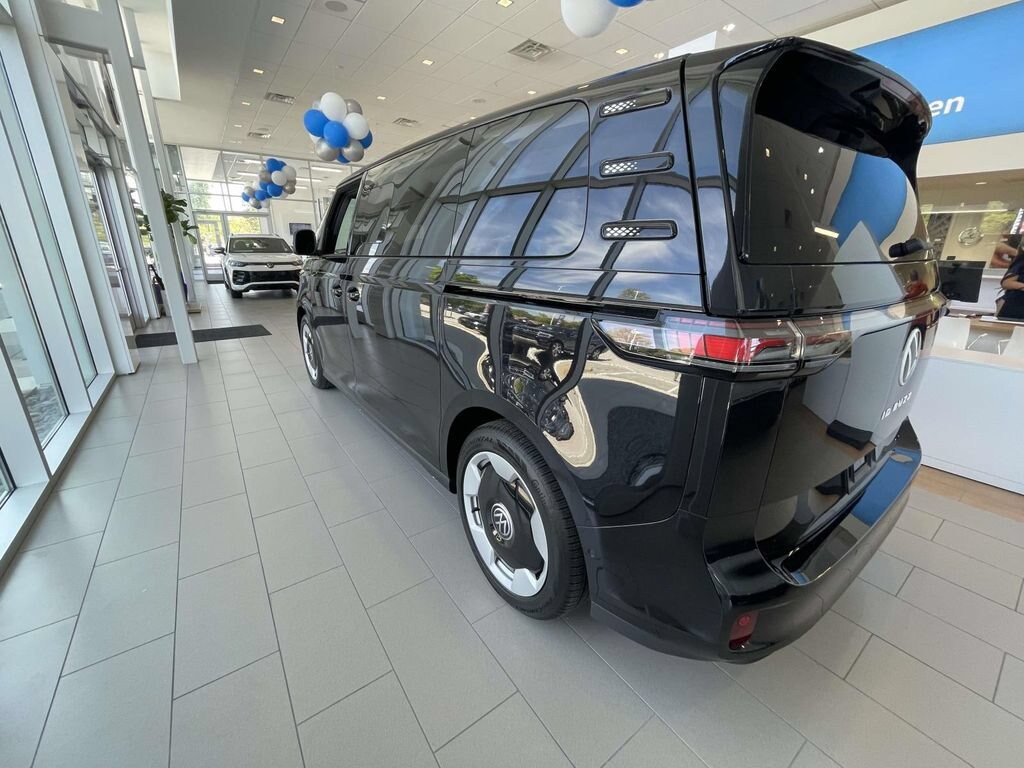 New 2025 Volkswagen ID. Buzz Pro S