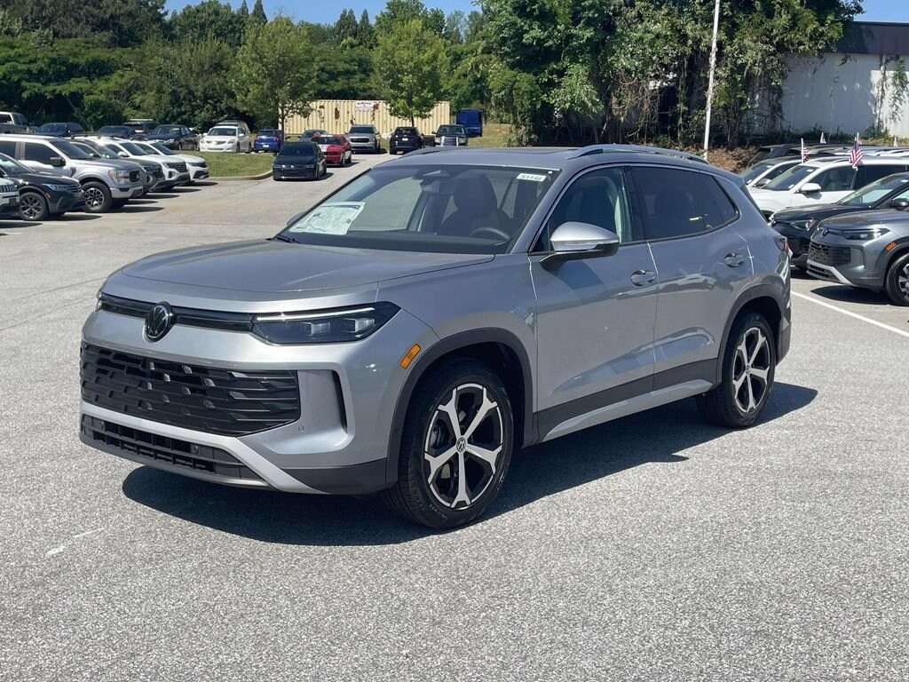 New 2026 Volkswagen Tiguan 2.0T SE