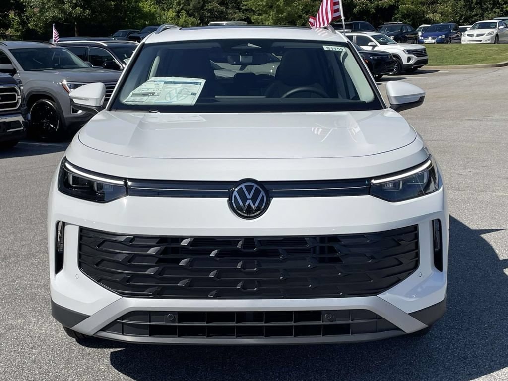 New 2026 Volkswagen Tiguan 2.0T SE