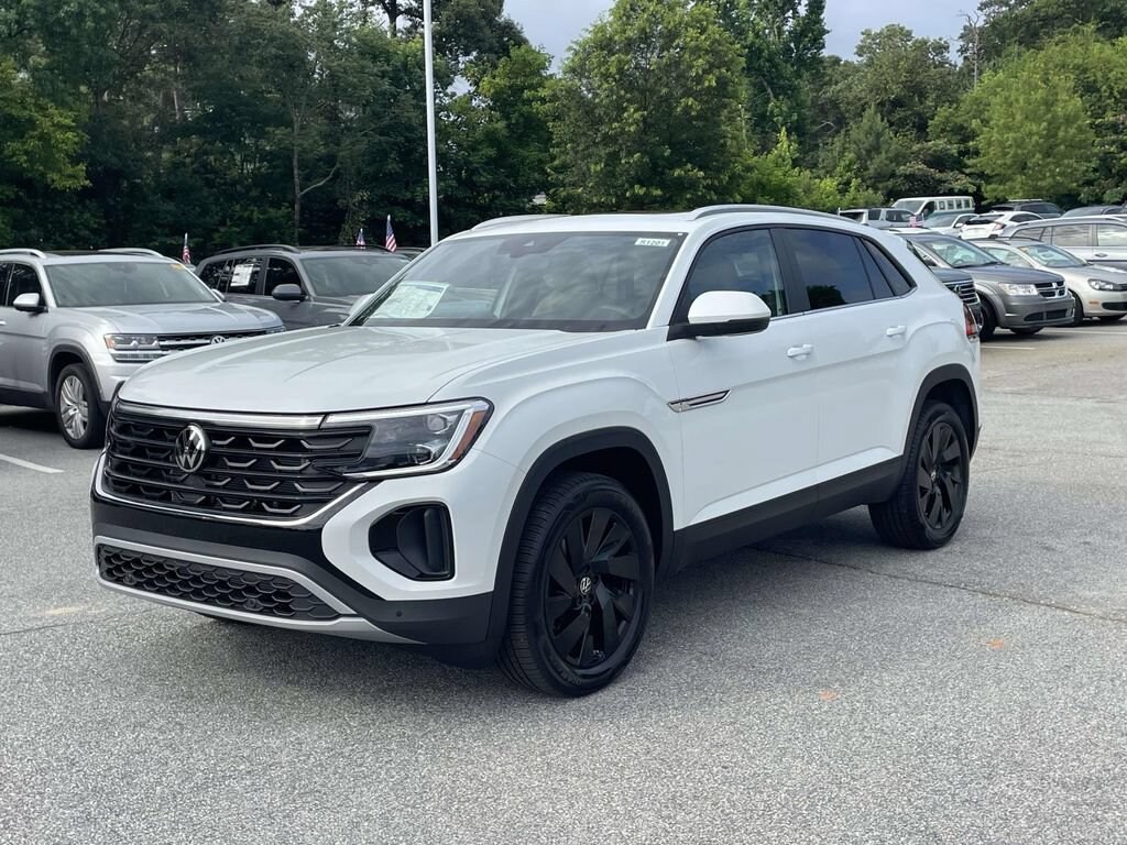 New 2026 Volkswagen Atlas Cross Sport 2.0T SE w/Technology