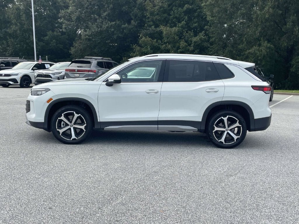 New 2026 Volkswagen Tiguan 2.0T SE