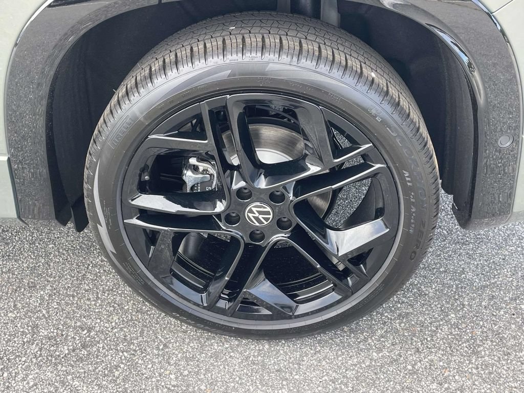New 2026 Volkswagen Tiguan 2.0T SE R-Line Black