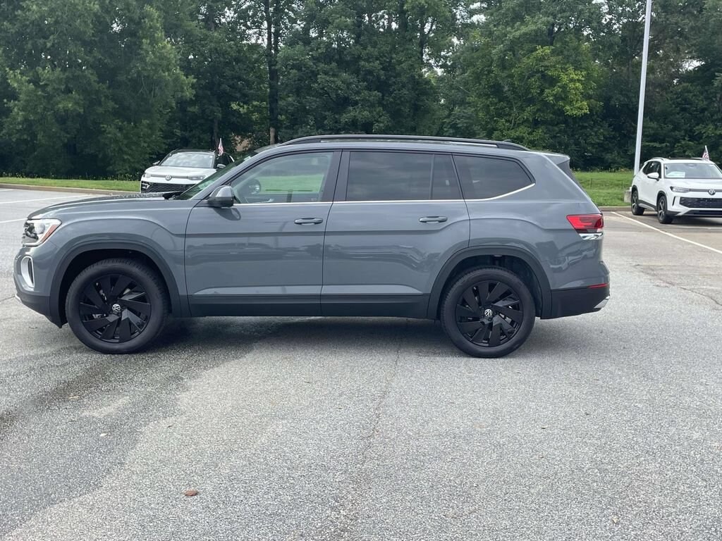 New 2026 Volkswagen Atlas 2.0T SE w/Technology