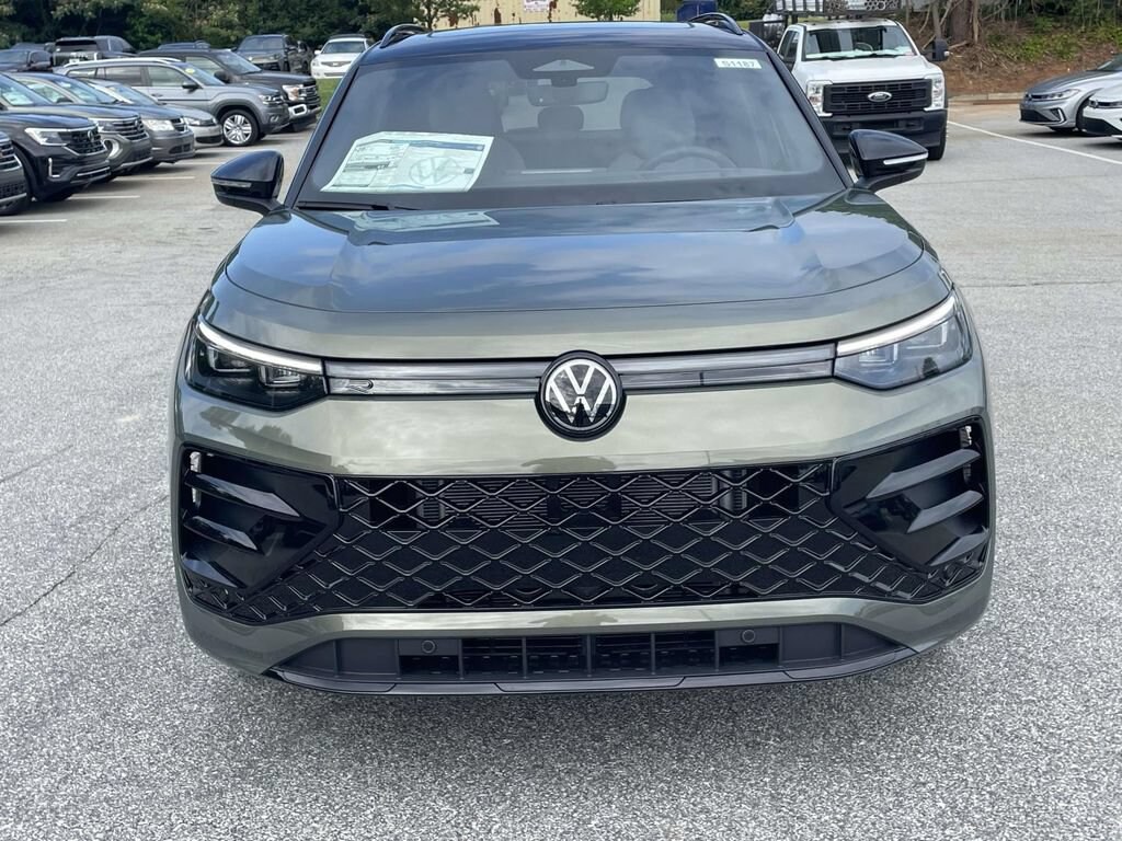 New 2026 Volkswagen Tiguan 2.0T SE R-Line Black
