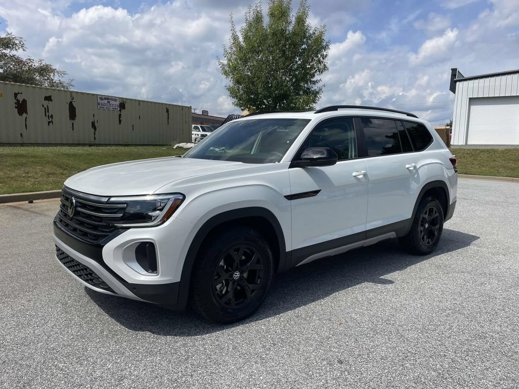 New 2026 Volkswagen Atlas 2.0T Peak Edition