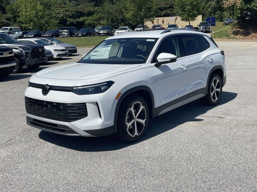 New 2026 Volkswagen Tiguan 2.0T SE