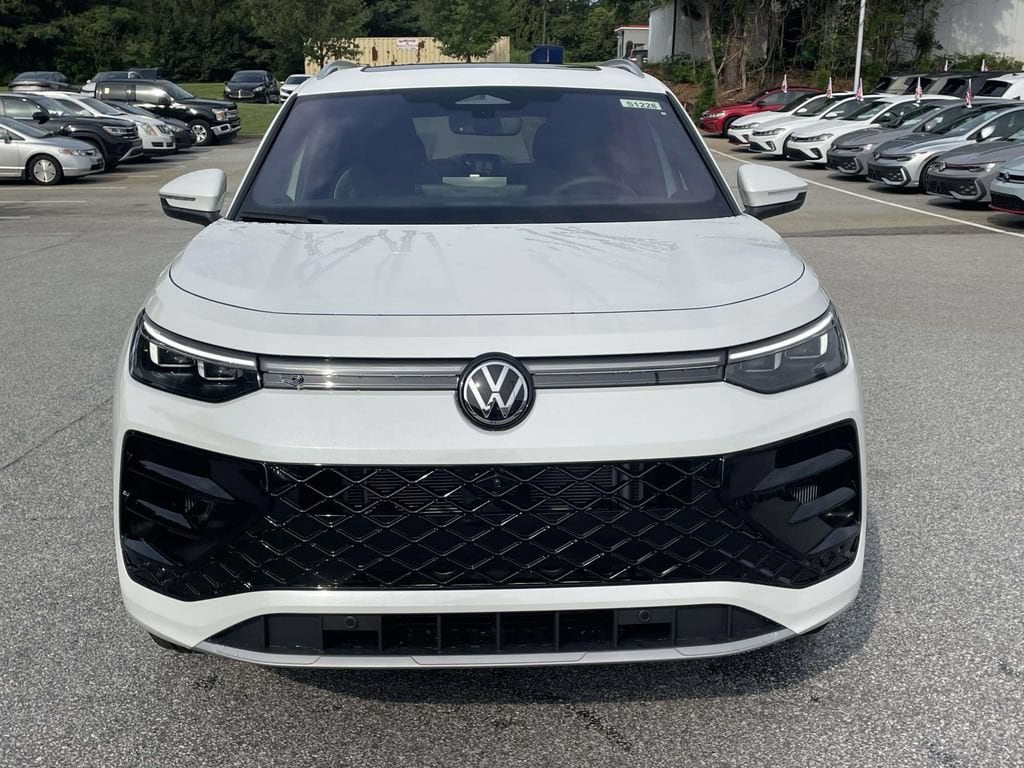 New 2026 Volkswagen Tiguan 2.0T SEL R-Line Turbo
