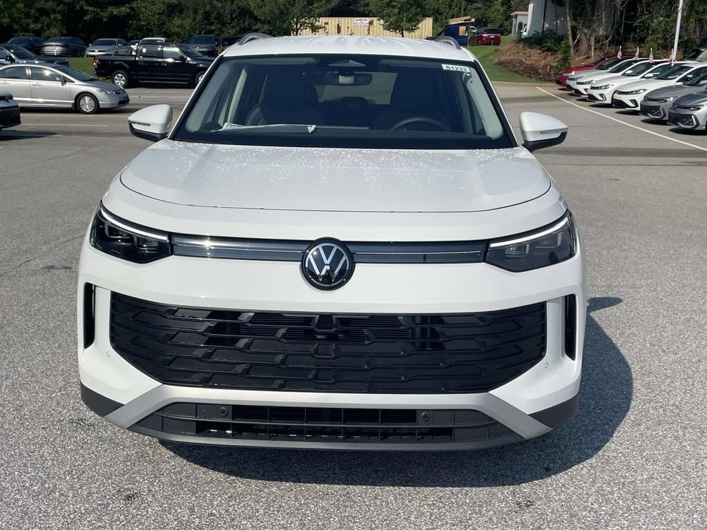 New 2026 Volkswagen Tiguan 2.0T SE