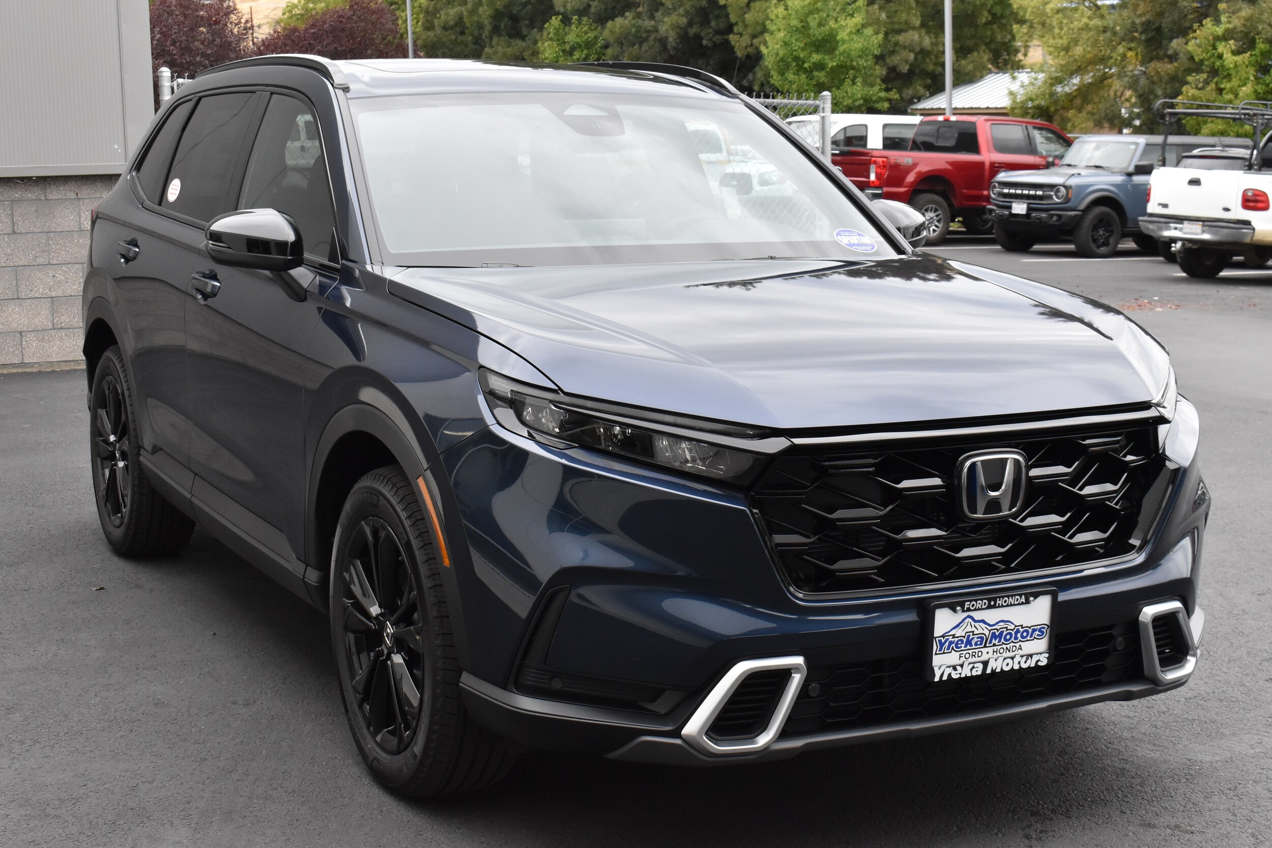 2026 Honda CR-V Hybrid Sport Touring photo 2