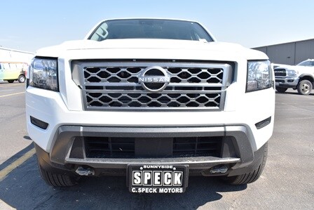 2022-nissan-frontier-front.JPG