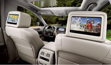 View of Dual Headrest screens interior nissan pathfinder