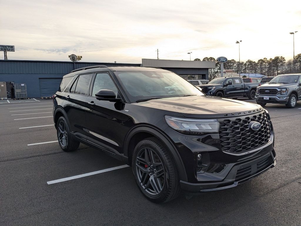 Certified 2025 Ford Explorer ST-Line SUV