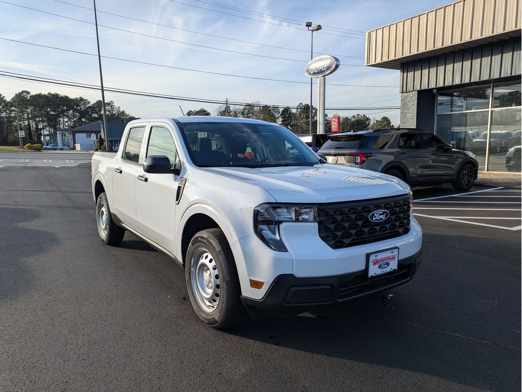 New 2025 Ford Maverick XL Truck SuperCrew