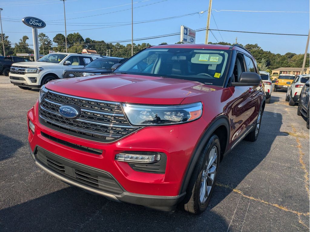 2022 Ford Explorer XLT photo 2