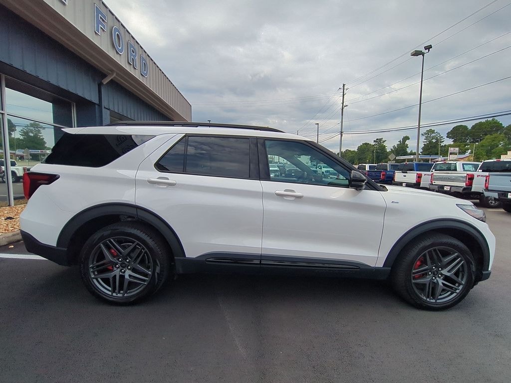 Certified 2025 Ford Explorer ST-Line SUV