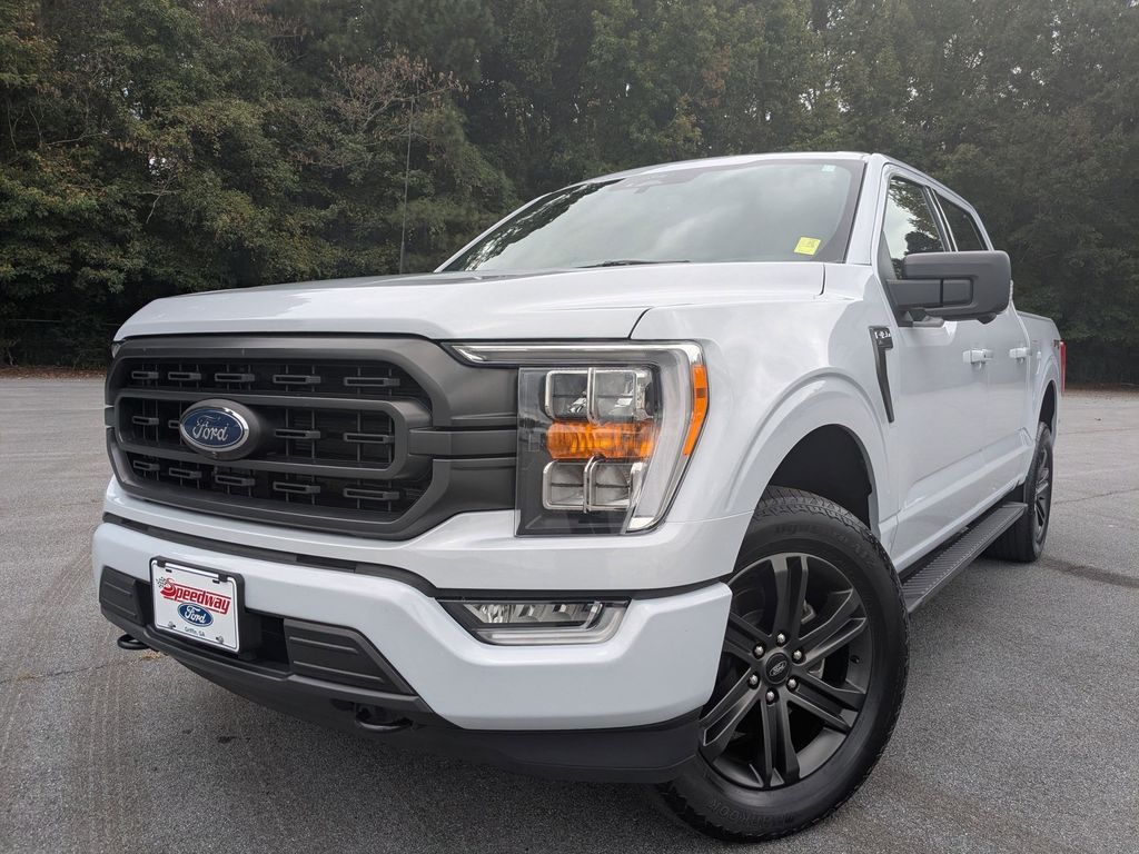 2022 Ford F-150 XLT photo 2