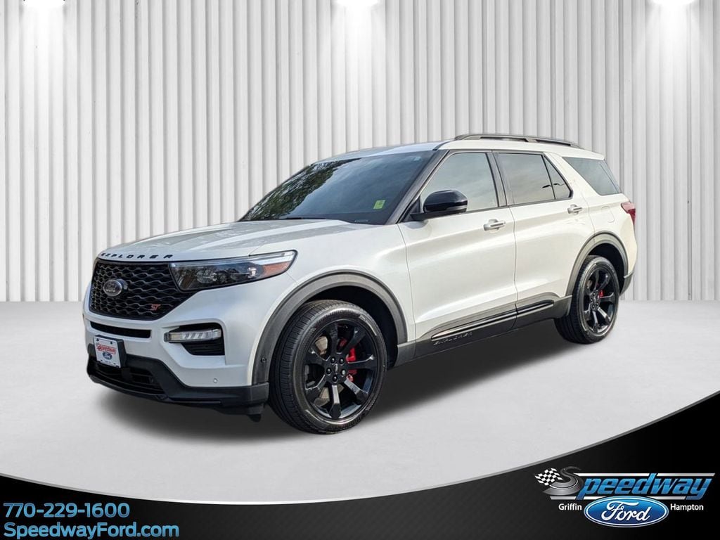 2021 Ford Explorer ST's photo