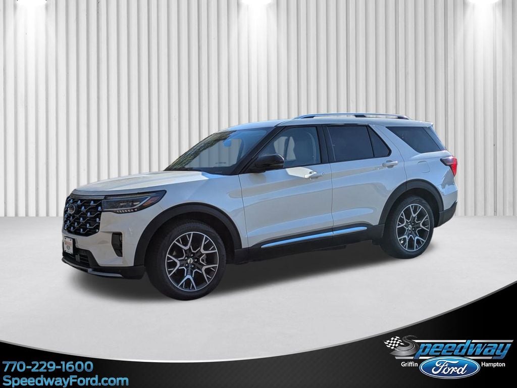 2025 Ford Explorer Platinum's photo
