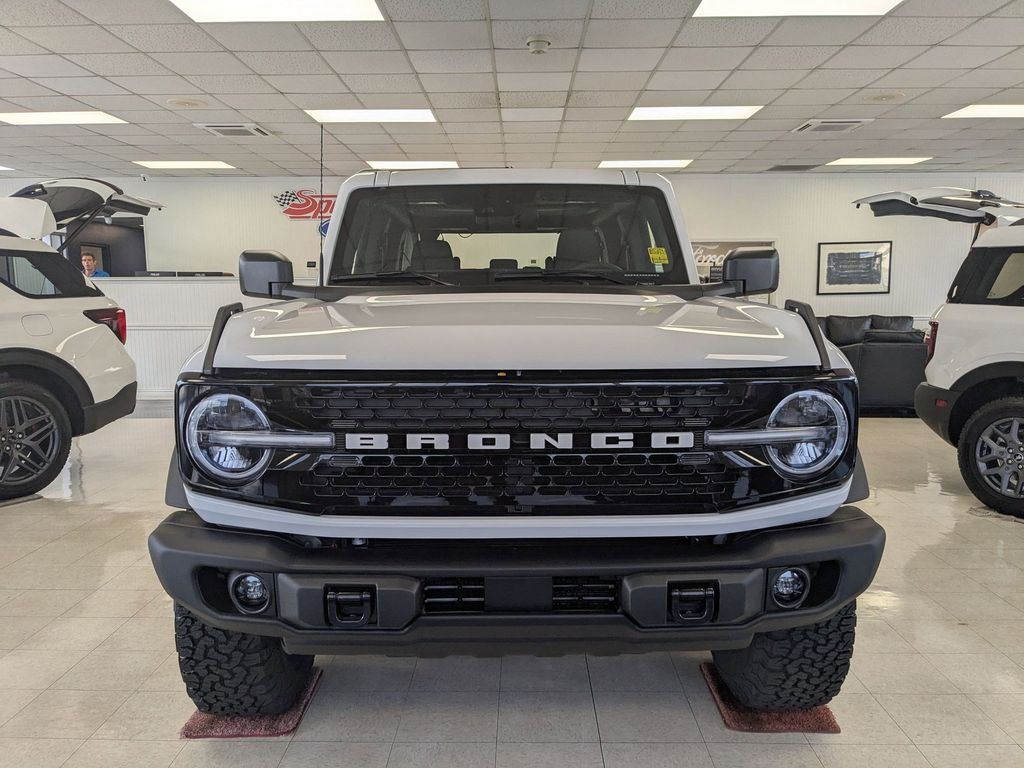 2025 Ford Bronco Badlands photo 2
