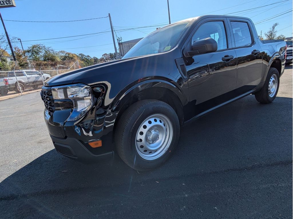 2025 Ford Maverick XL photo 2
