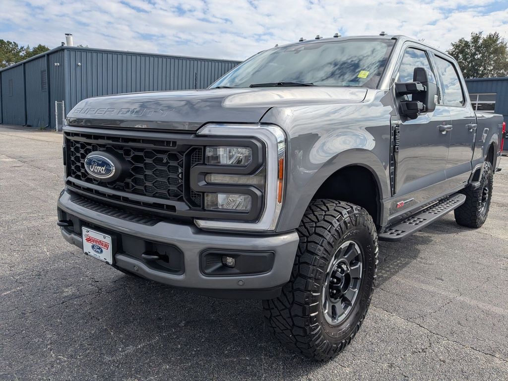 2024 Ford F-250 Lariat photo 2