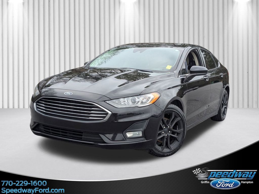 2019 Ford Fusion SE's photo
