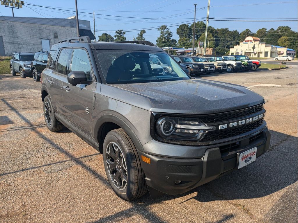 2025 Ford Bronco Sport Outer Banks photo 4