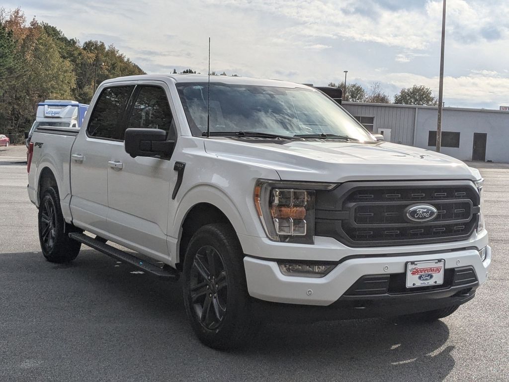 2023 Ford F-150 XLT photo 3