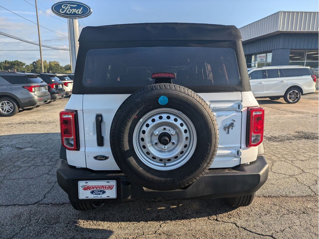 2025 Ford Bronco 4-Door Base - Photo 10