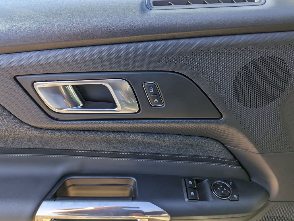 2026 Ford Mustang EcoBoost Fastback - Photo 13