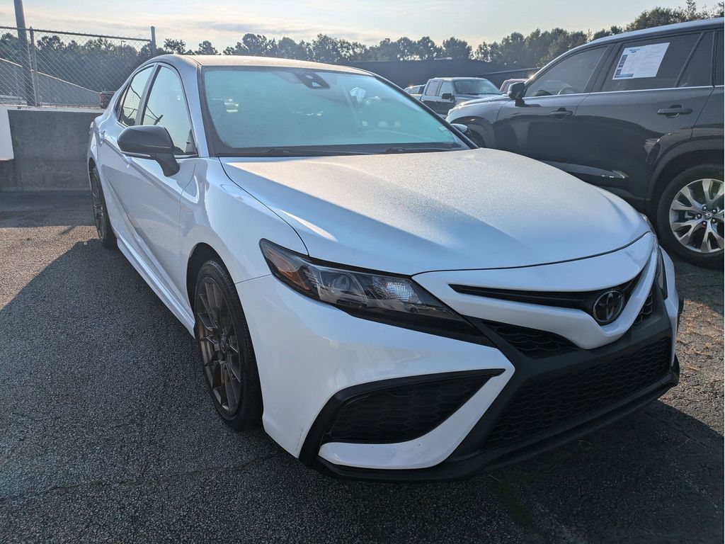 2023 Toyota Camry SE photo 4