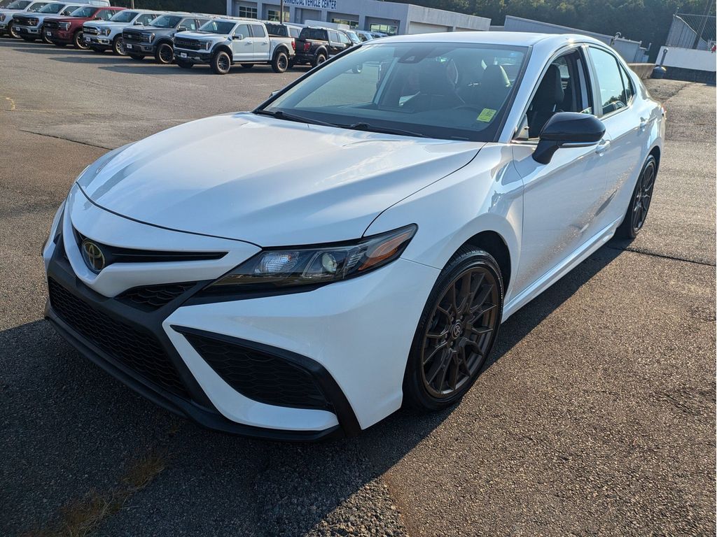 2023 Toyota Camry SE photo 2