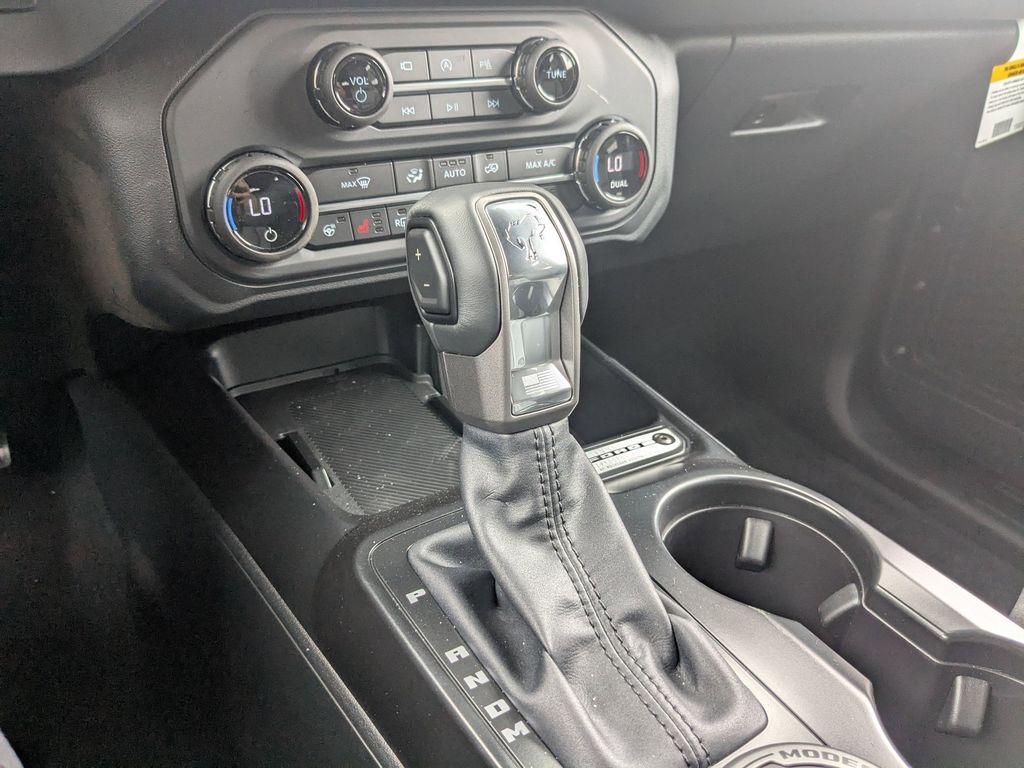 2025 Ford Bronco 4-Door Outer Banks - Photo 20