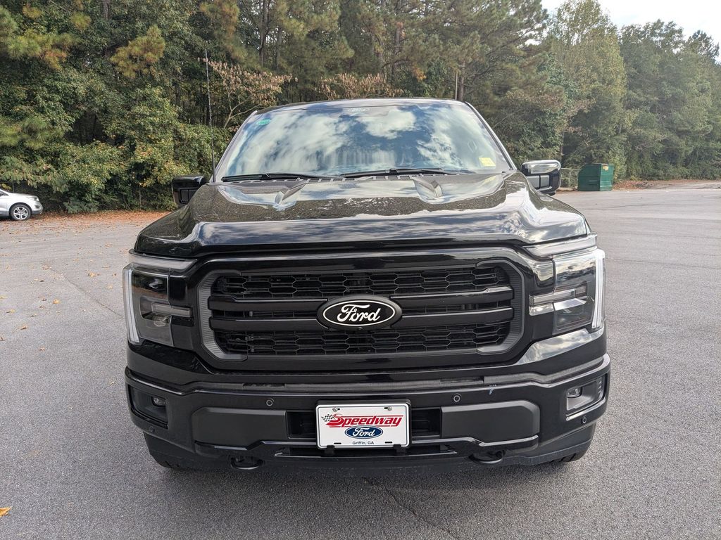 2025 Ford F-150 Lariat photo 3