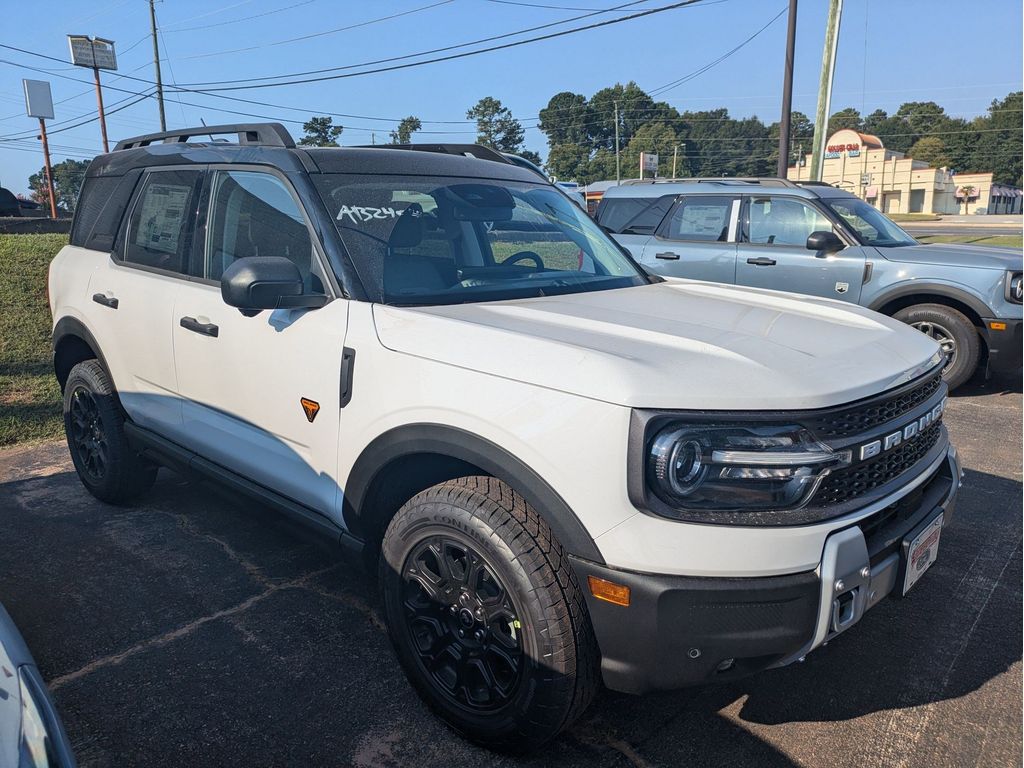2025 Ford Bronco Sport Badlands photo 2