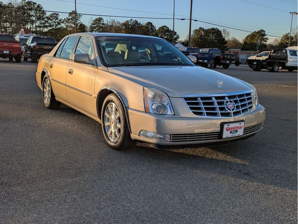Used 2008 CADILLAC DTS Sedan