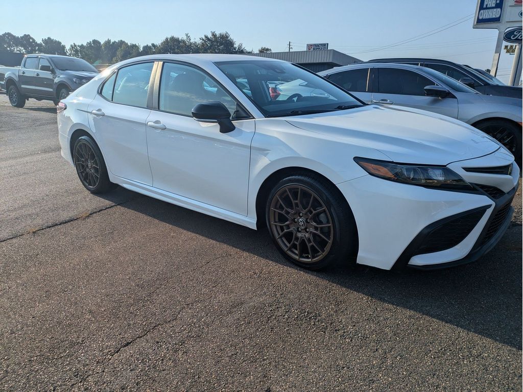2023 Toyota Camry SE photo 4