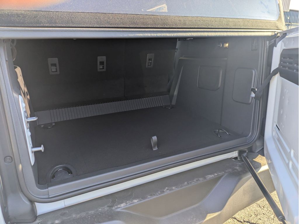 2025 Ford Bronco 4-Door Base - Photo 9
