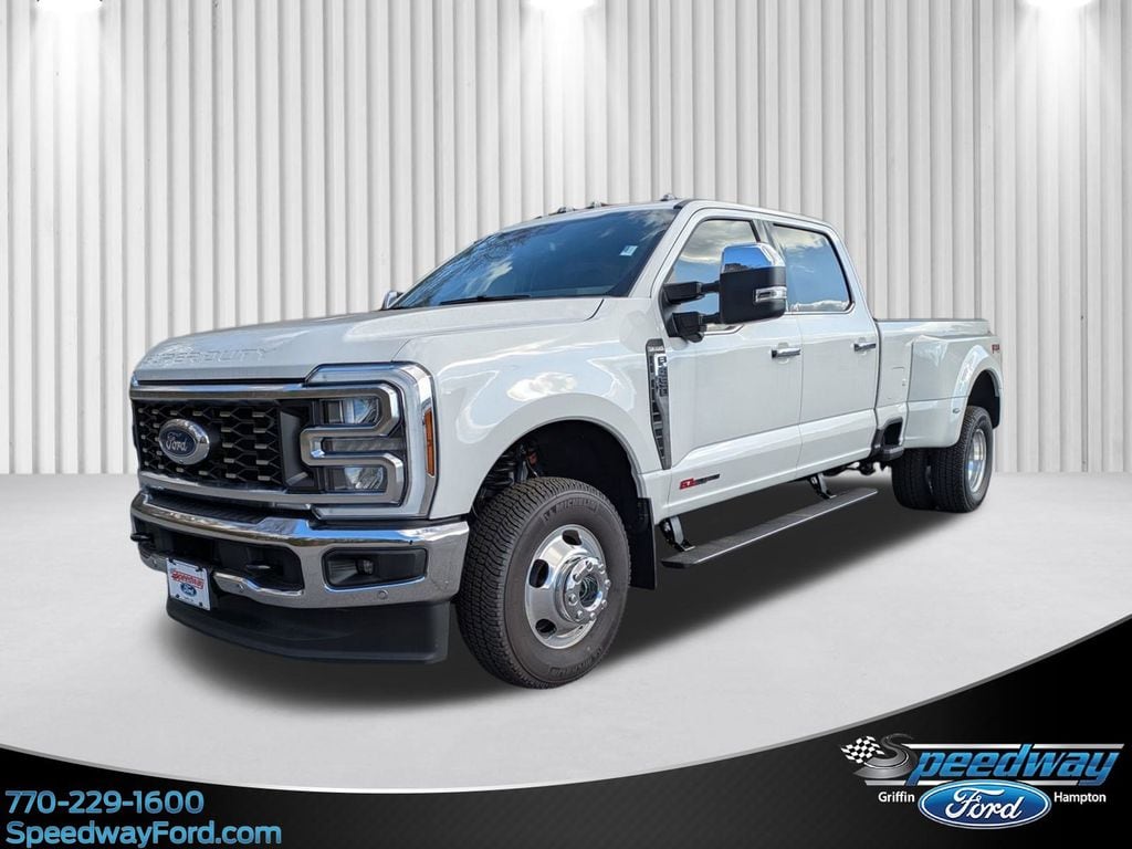 2025 Ford F-350 Super Duty King Ranch's photo
