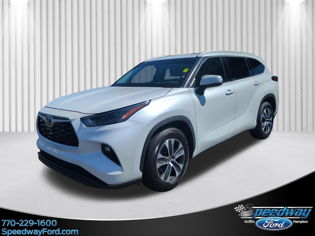 Used 2022 Toyota Highlander XLE SUV