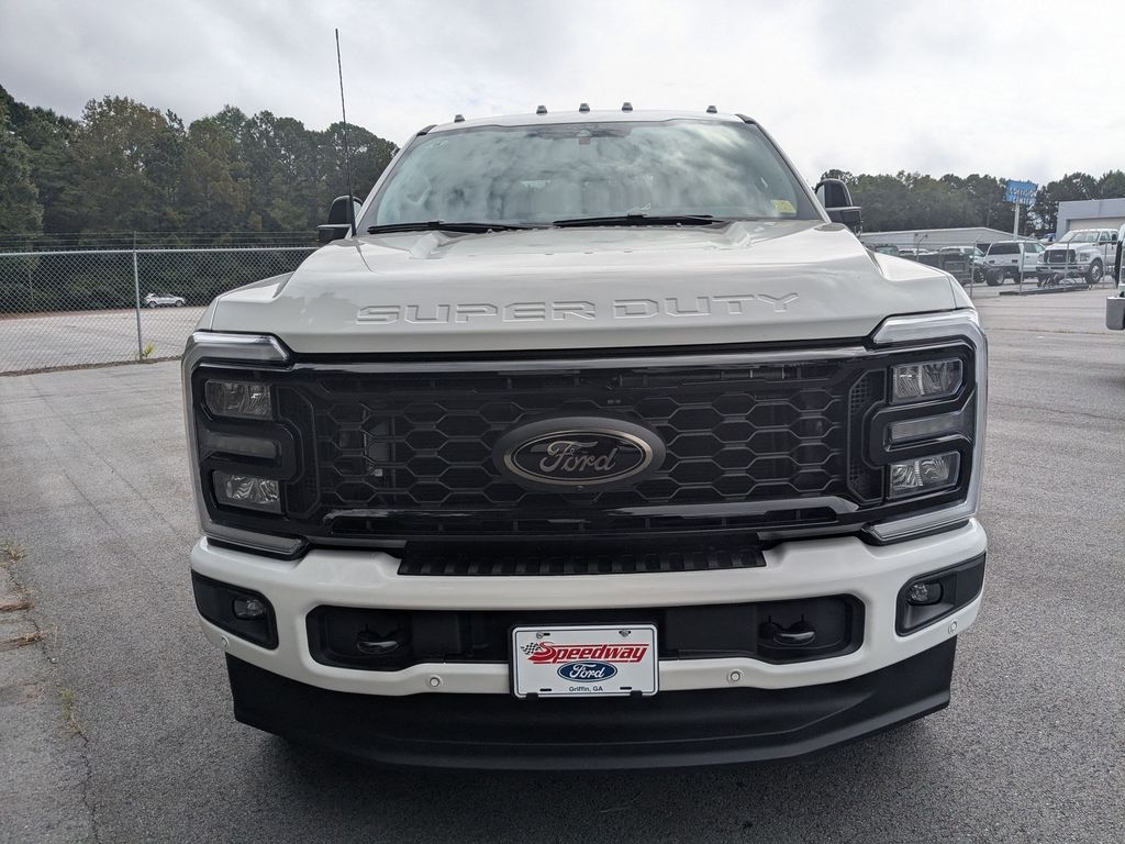 2026 Ford F-250 Lariat photo 3