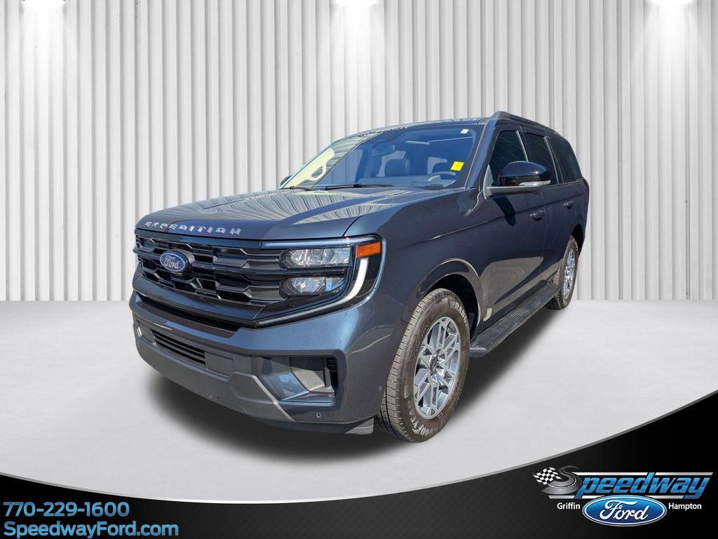 2025 Ford Expedition Active's photo