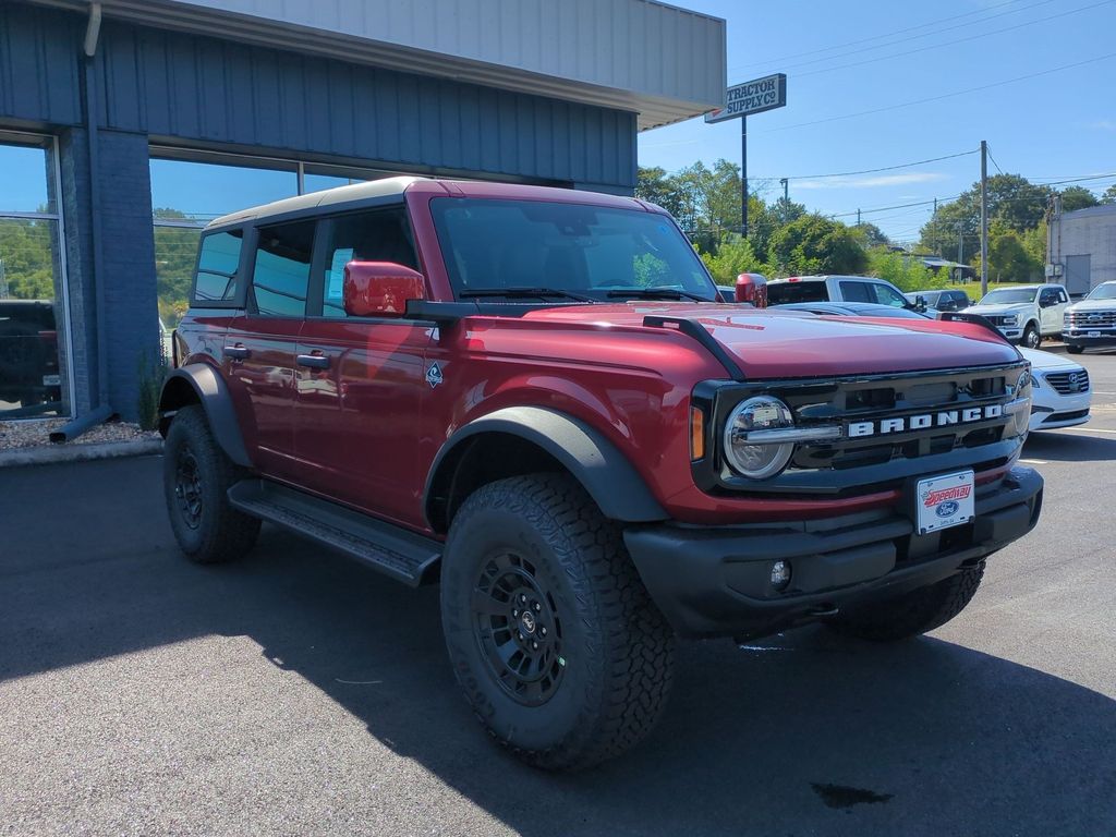 New 2026 Ford Bronco Outer Banks SUV