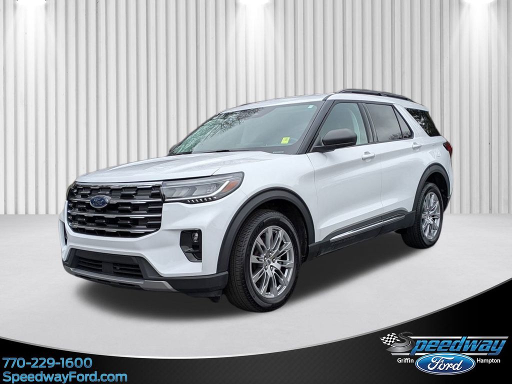 2025 Ford Explorer Active's photo