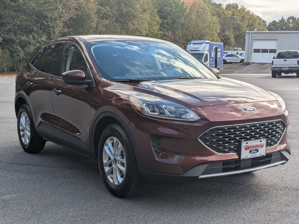 2021 Ford Escape SE photo 3