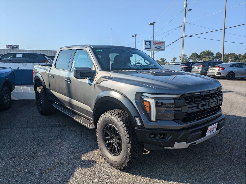 2025 Ford F-150 Raptor photo 3