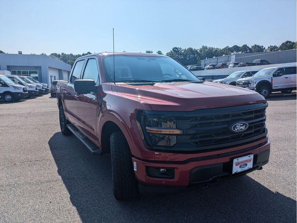 2025 Ford F-150 XLT photo 4