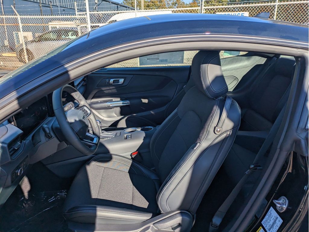 2026 Ford Mustang EcoBoost Fastback - Photo 24