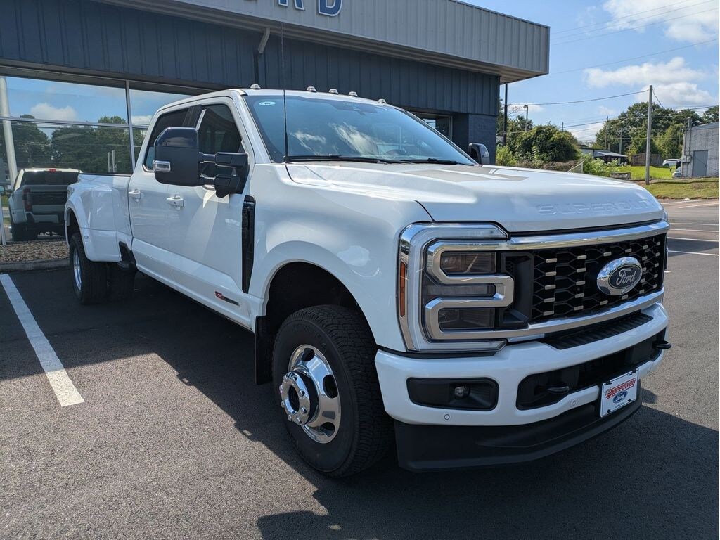 New 2026 Ford F-350 Truck Crew Cab