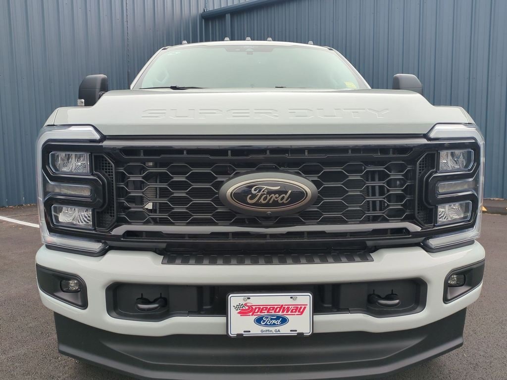 New 2026 Ford F-250 XLT Truck Crew Cab